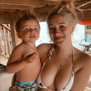 Meet your Posher, Rebecca